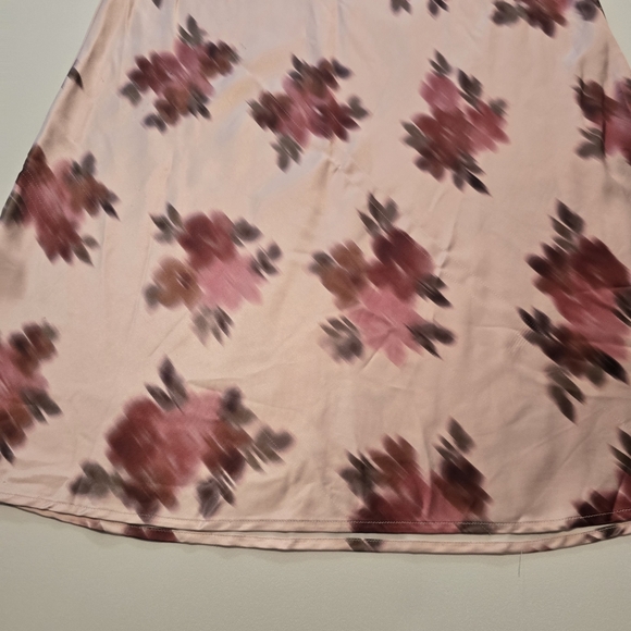 WEWOREWHAT Slip Skirt In Blush Pink Floral Size 6 - Picture 3 of 13